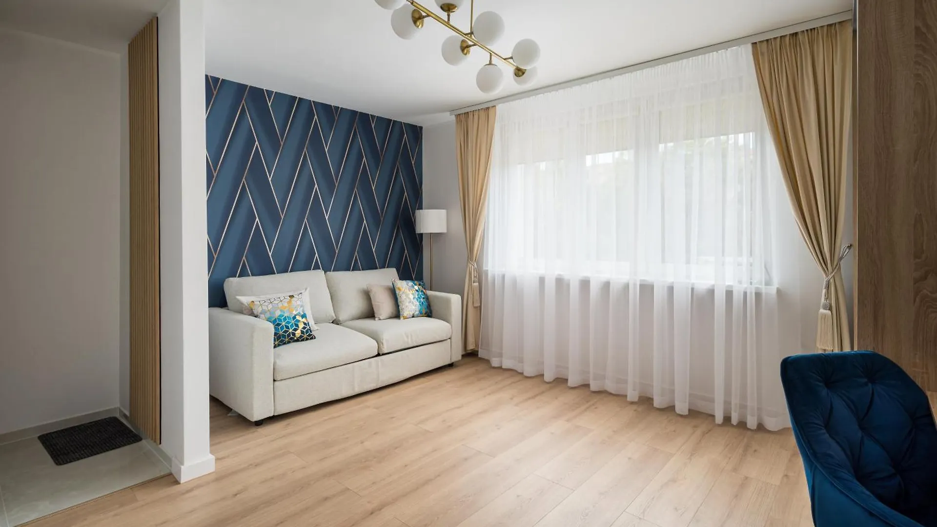 Ochota Glamour Studio وارسو شقة